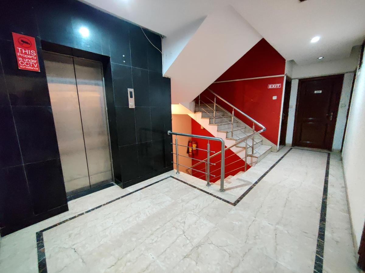 Hotel Unistar New Delhi Exterior photo