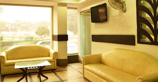 Hotel Unistar New Delhi Exterior photo