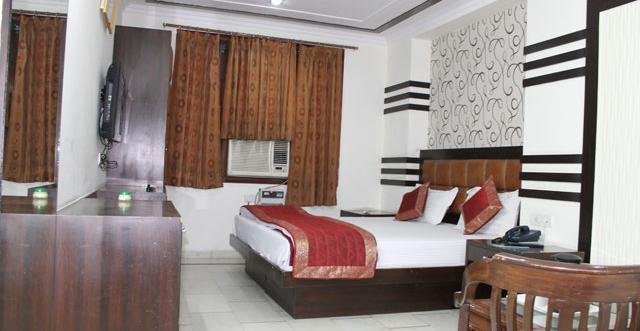 Hotel Unistar New Delhi Exterior photo