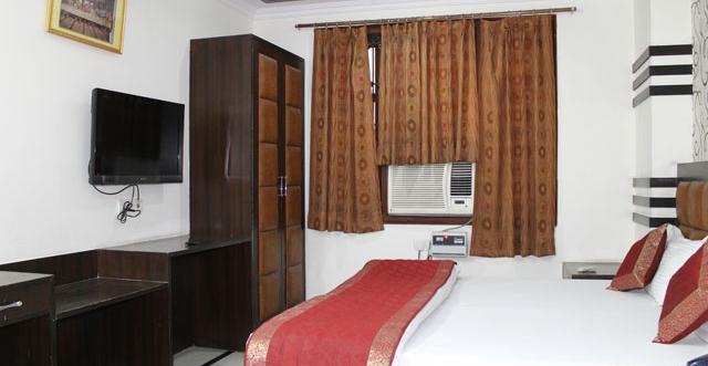 Hotel Unistar New Delhi Exterior photo