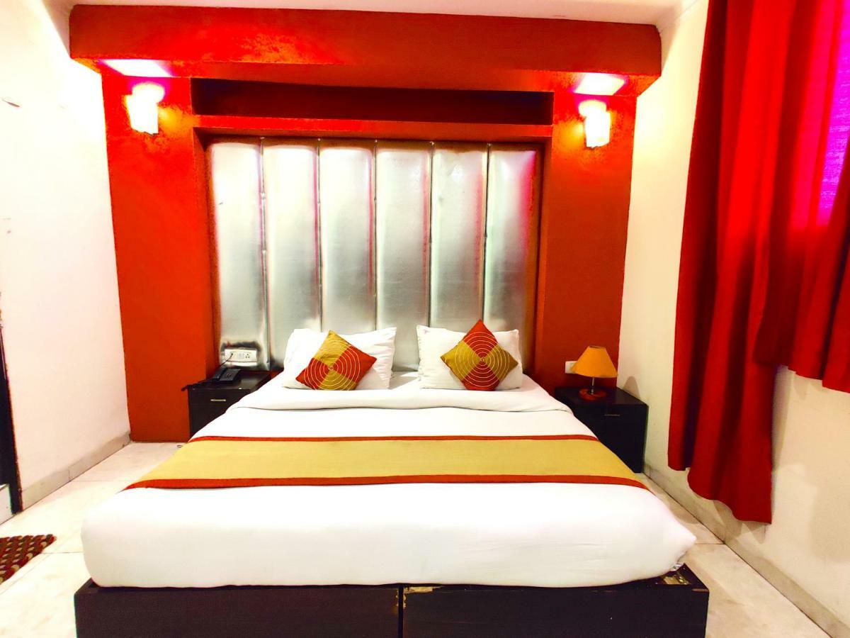 Hotel Unistar New Delhi Exterior photo